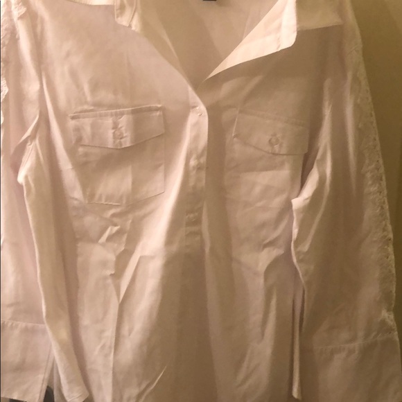 Tops - Beautiful white blouse with lace